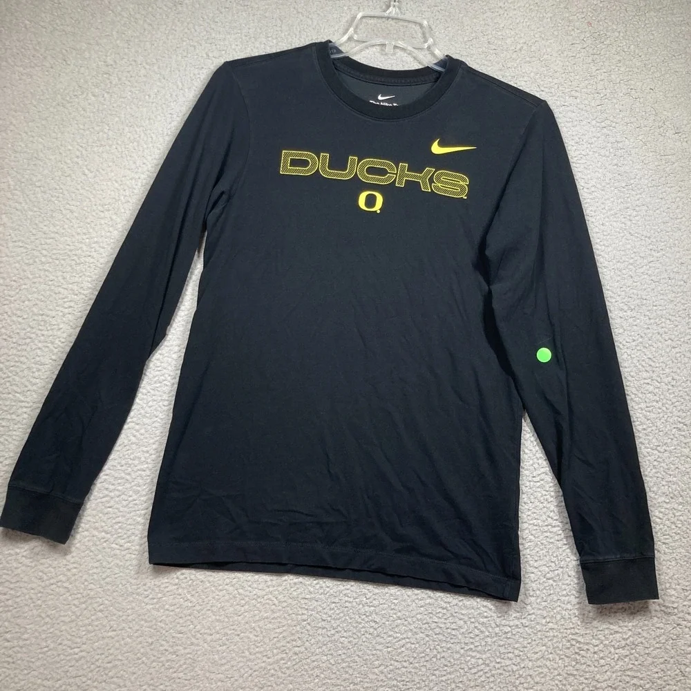 University of Oregon Ducks T Shirt Adult Small Black Long Sleeve Nike Tee FLAW